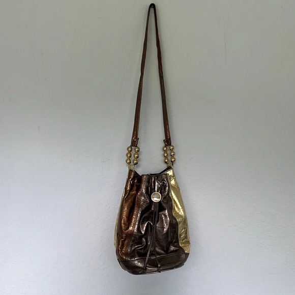 Vintage Metallic Genuine Leather Bucket Crossbody Bag - Picture 8 of 9
